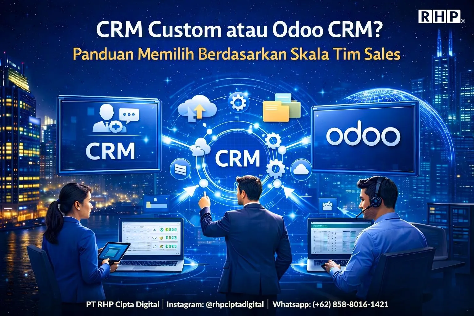 Ilustrasi tim sales membandingkan CRM custom dan Odoo CRM